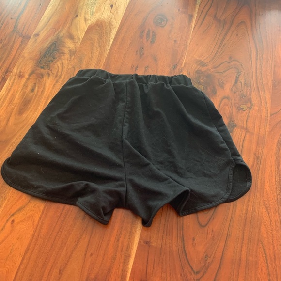 shorts black and XS - Picture 3 of 3
